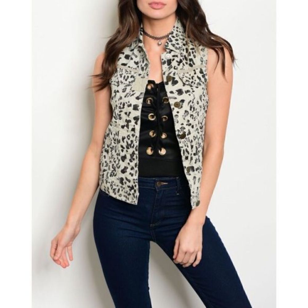 TAUPE ANIMAL PRINT VEST - Picture 7 of 9